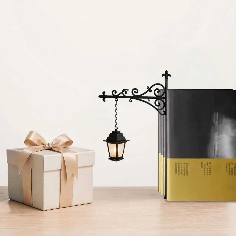 Segnalibri Lanterna Vintage da Libreria – Mini Lampada LED